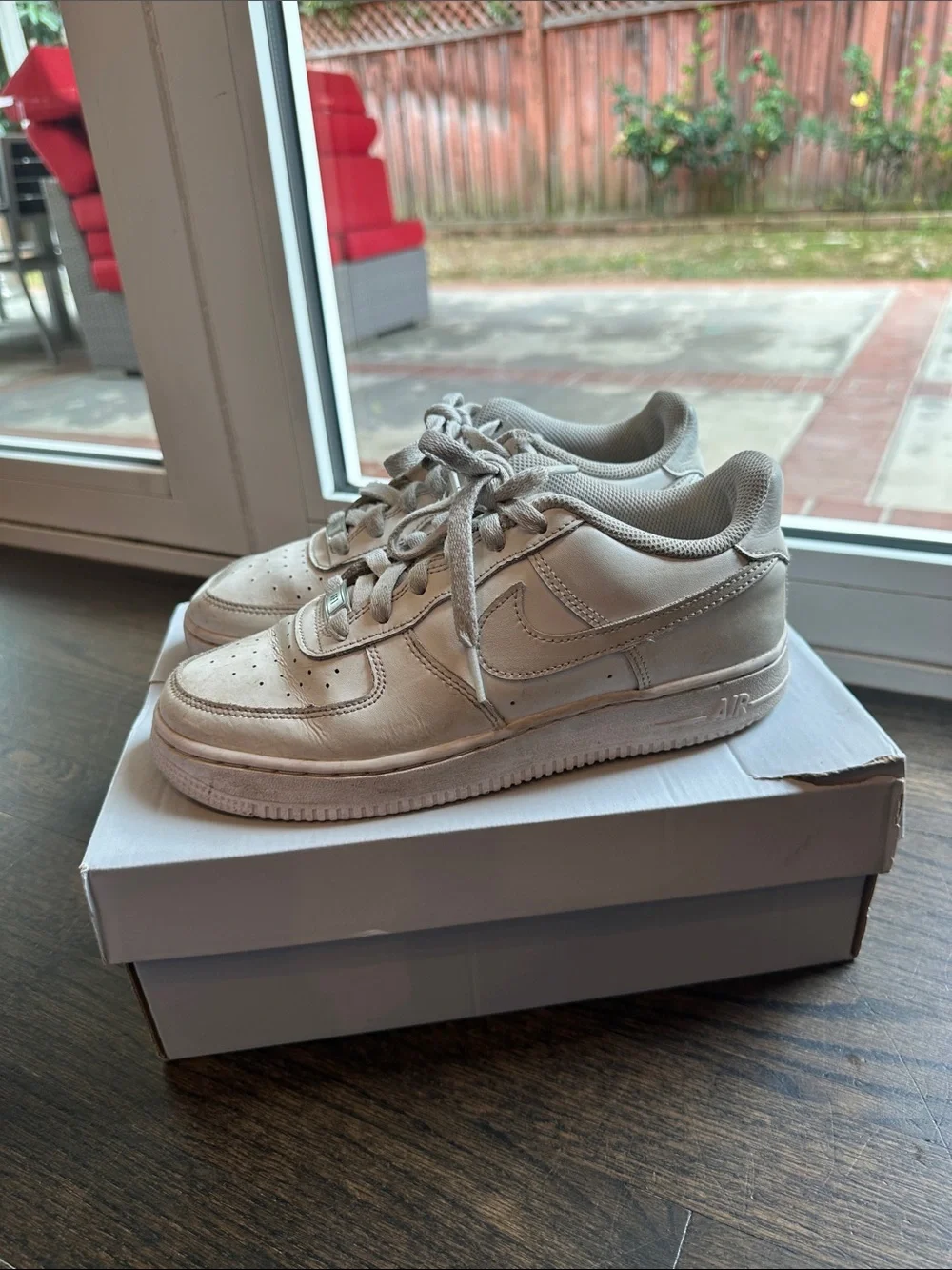 Nike Kids White Low-Top Sneakers with Classic Swoosh
